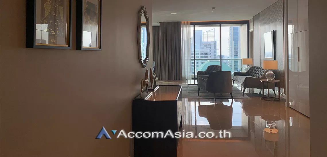  Sindhorn Residence Condominium  3 Bedroom for Rent BTS Chitlom in Ploenchit Bangkok