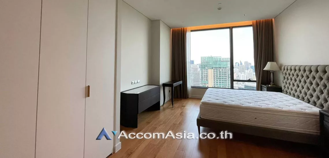16  3 br Condominium For Rent in Ploenchit ,Bangkok BTS Chitlom at Sindhorn Residence AA18819