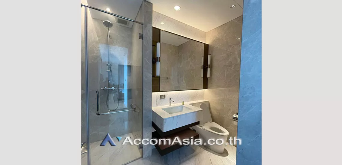 23  3 br Condominium For Rent in Ploenchit ,Bangkok BTS Chitlom at Sindhorn Residence AA18819