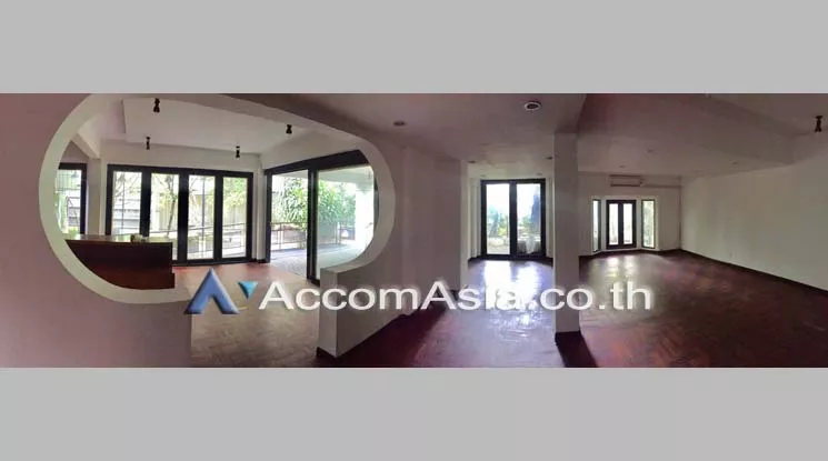 4  3 br House For Rent in Ploenchit ,Bangkok BTS Chitlom AA18836