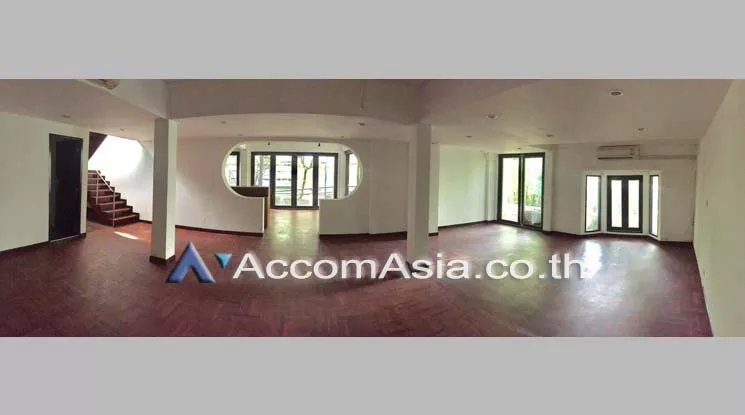 5  3 br House For Rent in Ploenchit ,Bangkok BTS Chitlom AA18836