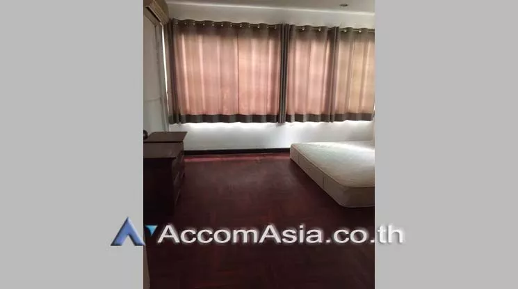 8  3 br House For Rent in Ploenchit ,Bangkok BTS Chitlom AA18836