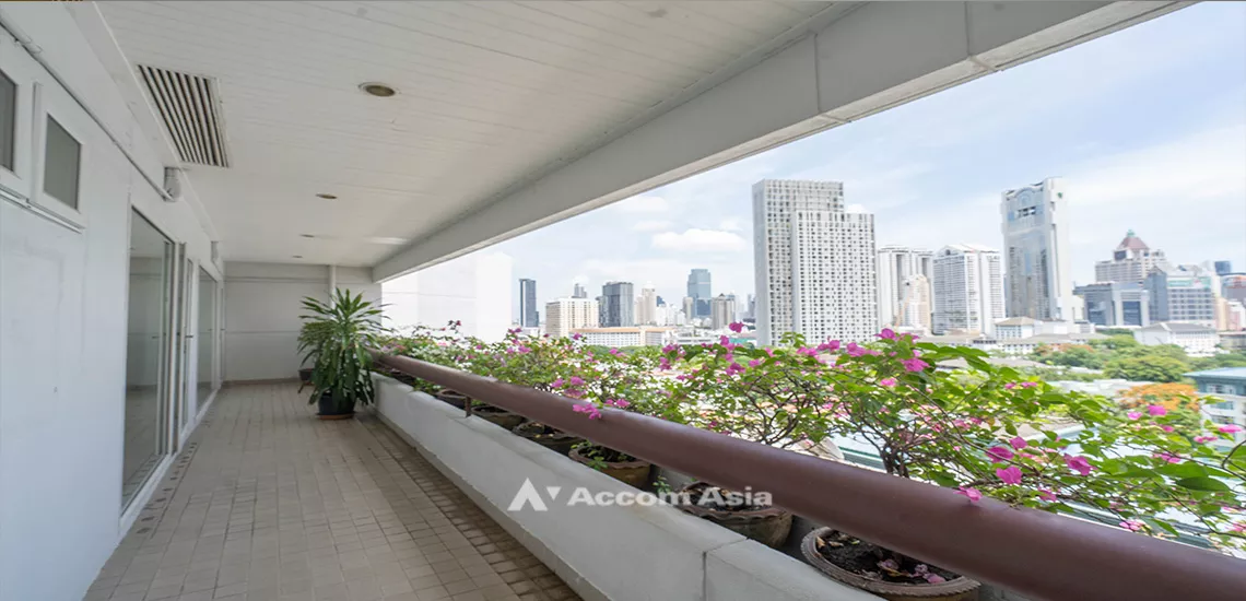 unitPet friendly |  3 Bedrooms  Apartment For Rent in Sathorn, Bangkok  near MRT Lumphini (AA18838)