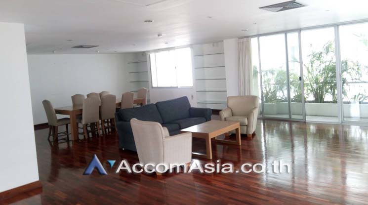Pet friendly |  Central Area of Sathon A Short Walk to BTS Surasak Apartment  3 Bedroom for Rent BTS Surasak in Sathorn Bangkok