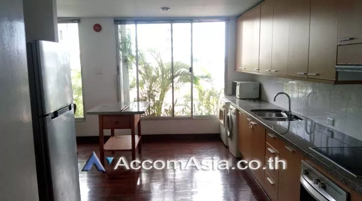 6  3 br Apartment For Rent in Sathorn ,Bangkok BTS Surasak at The spacious greenery apartment AA18849