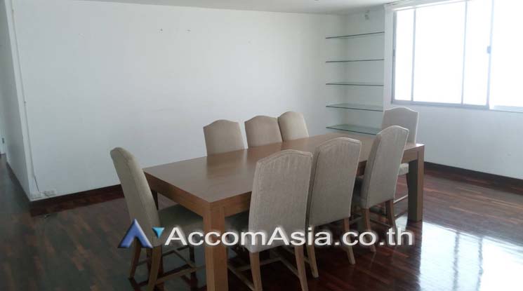 7  3 br Apartment For Rent in Sathorn ,Bangkok BTS Surasak at Central Area of Sathon A Short Walk to BTS Surasak AA18849