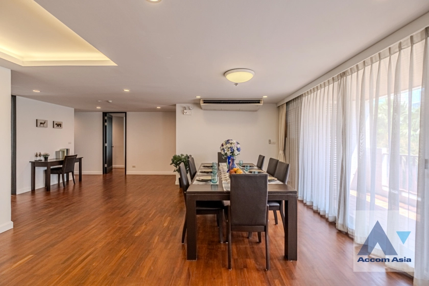 5  3 br Apartment For Rent in Silom ,Bangkok BTS Surasak at High-end Low Rise  AA18850