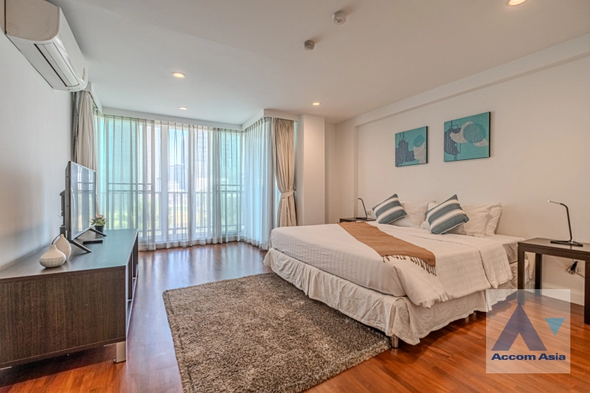 8  3 br Apartment For Rent in Silom ,Bangkok BTS Surasak at High-end Low Rise  AA18850