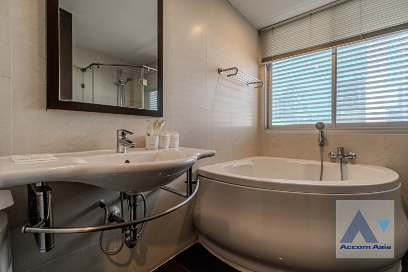 11  3 br Apartment For Rent in Silom ,Bangkok BTS Surasak at High-end Low Rise  AA18850