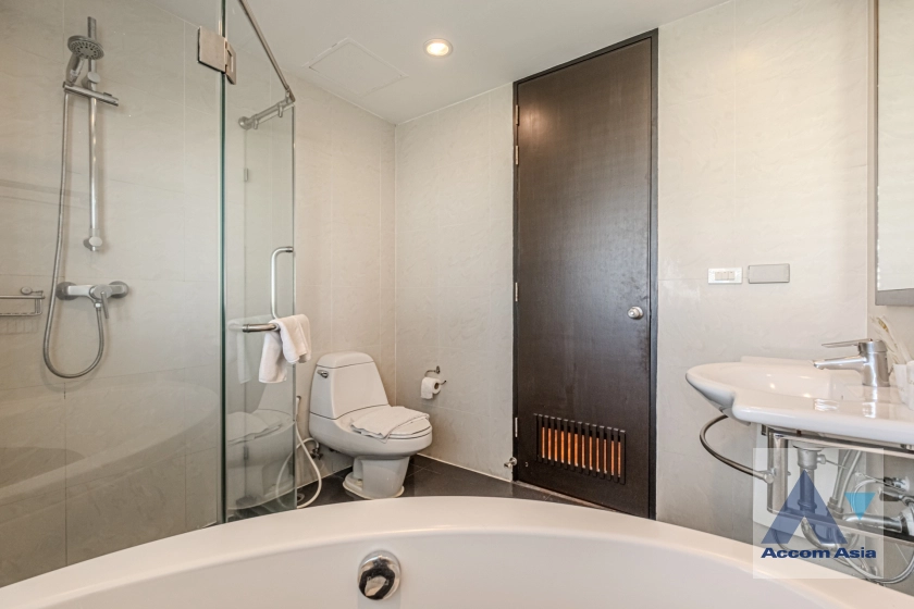 12  3 br Apartment For Rent in Silom ,Bangkok BTS Surasak at High-end Low Rise  AA18850