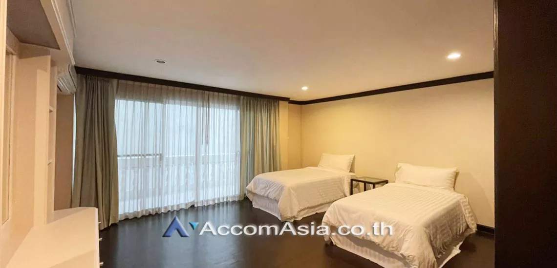 5  3 br Apartment For Rent in Sukhumvit ,Bangkok BTS Ekkamai at Classic contemporary 10284
