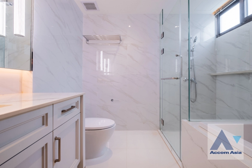 19  3 br Apartment for rent and sale in Sukhumvit ,Bangkok BTS Ekkamai at Classic contemporary 10284