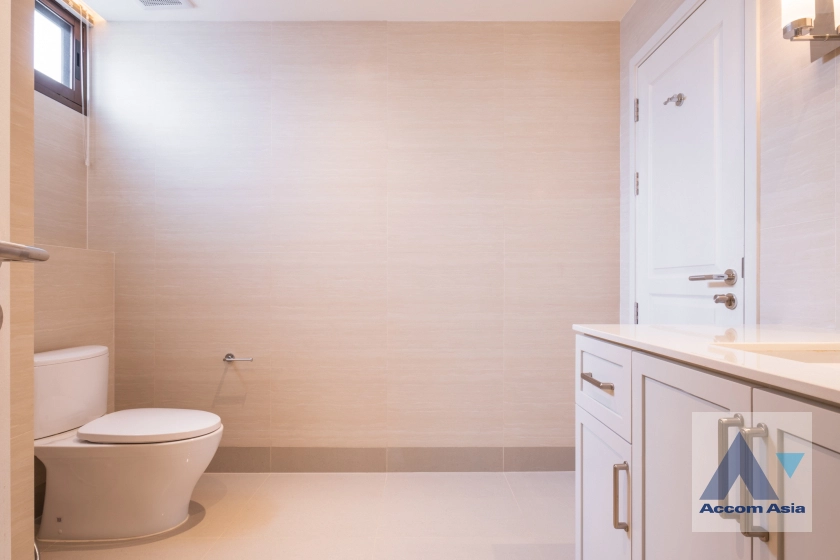 26  3 br Apartment for rent and sale in Sukhumvit ,Bangkok BTS Ekkamai at Classic contemporary 10284