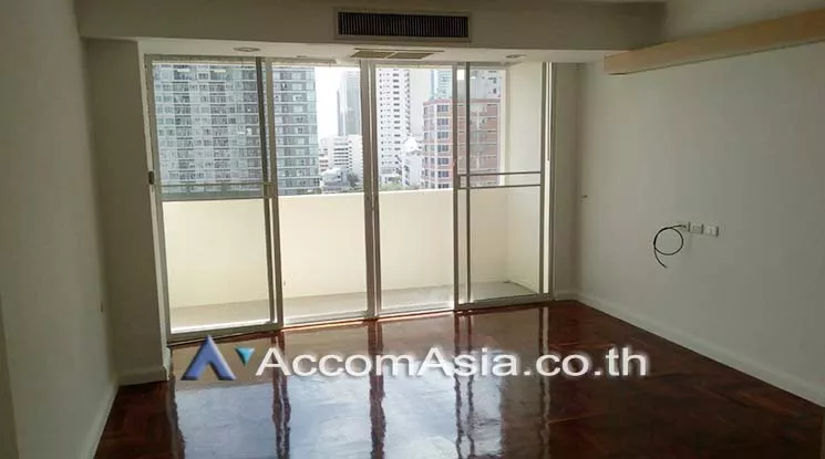 unitPet friendly |  3 Bedrooms  Apartment For Rent in Sathorn, Bangkok  near BTS Chong Nonsi (AA18859)