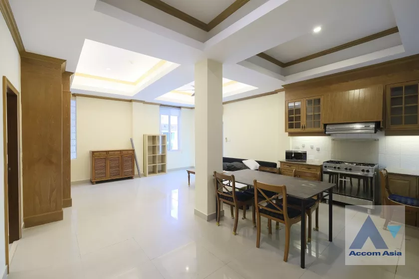  1  3 br Apartment For Rent in Sukhumvit ,Bangkok BTS Phrom Phong at Homely atmosphere AA18881