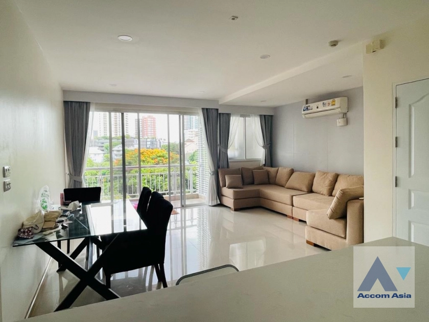 unit 2 Bedrooms  Condominium For Rent in Sukhumvit, Bangkok  near BTS Phrom Phong (AA18883)
