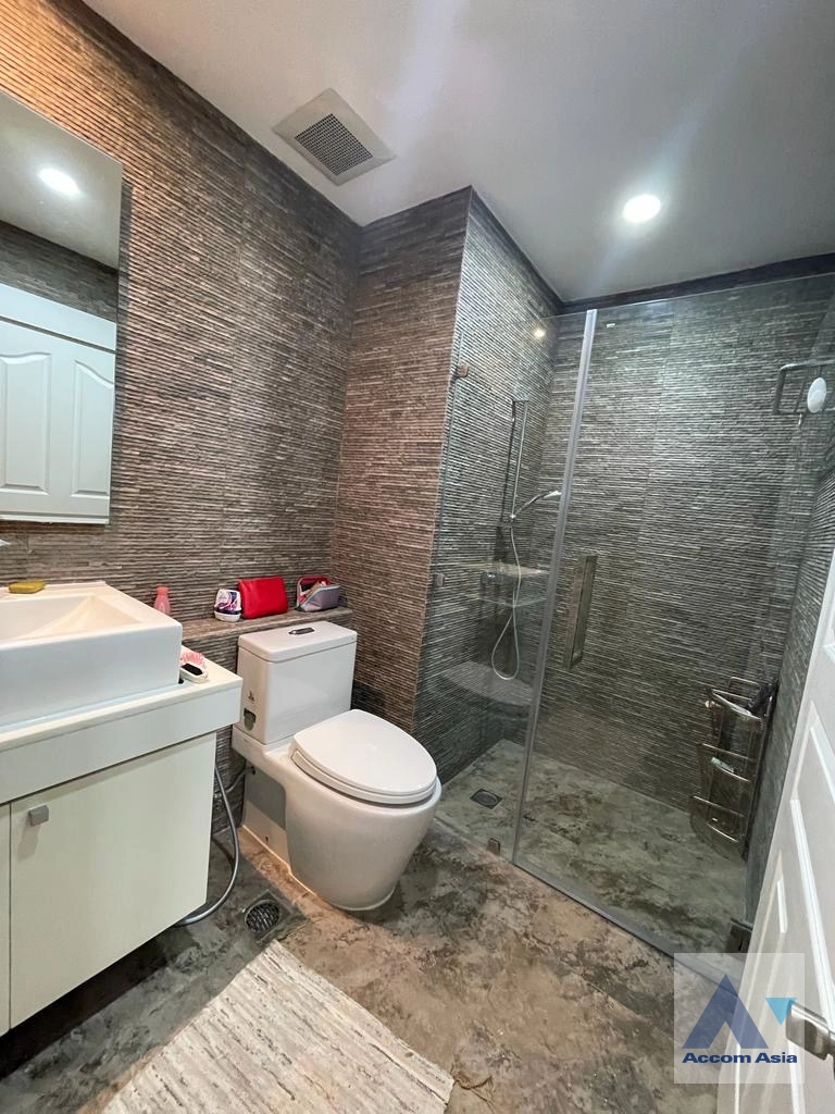 11  2 br Condominium For Rent in Sukhumvit ,Bangkok BTS Phrom Phong at The Rise Sukhumvit 39 AA18883