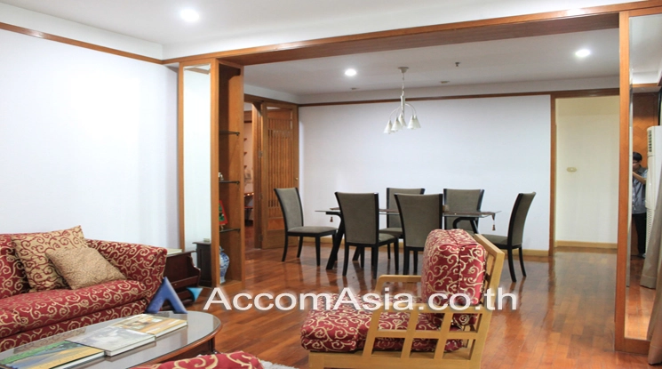 unitPet friendly |  3 Bedrooms  Condominium For Rent in Ploenchit, Bangkok  near BTS Chitlom (21150)