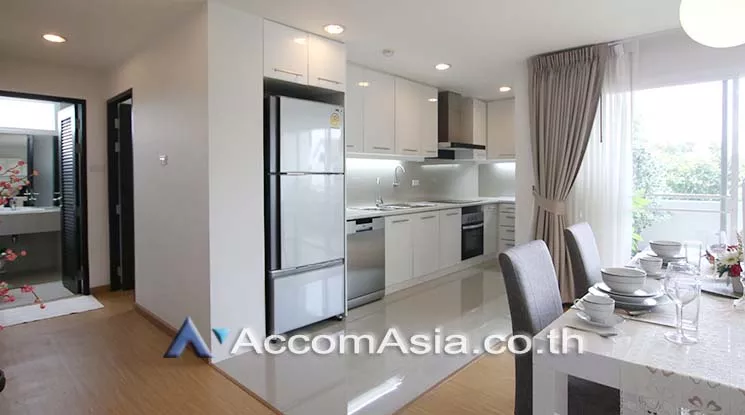  2 Bedrooms  Apartment For Rent in Sukhumvit, Bangkok  near BTS Ekkamai (AA18898)