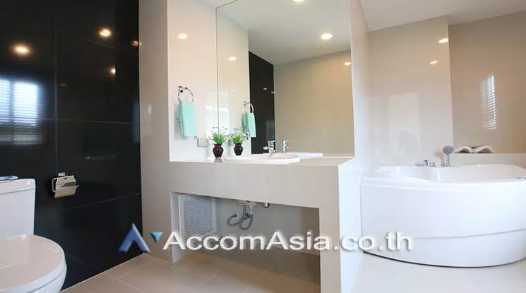 9  2 br Apartment For Rent in Sukhumvit ,Bangkok BTS Ekkamai at The Executive Residence AA18898