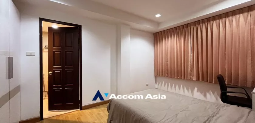 12  2 br Apartment For Rent in Sukhumvit ,Bangkok BTS Phra khanong at Stylish Low Rise Residence AA18920