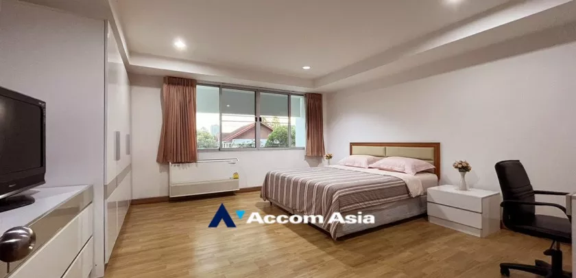 8  2 br Apartment For Rent in Sukhumvit ,Bangkok BTS Phra khanong at Stylish Low Rise Residence AA18920