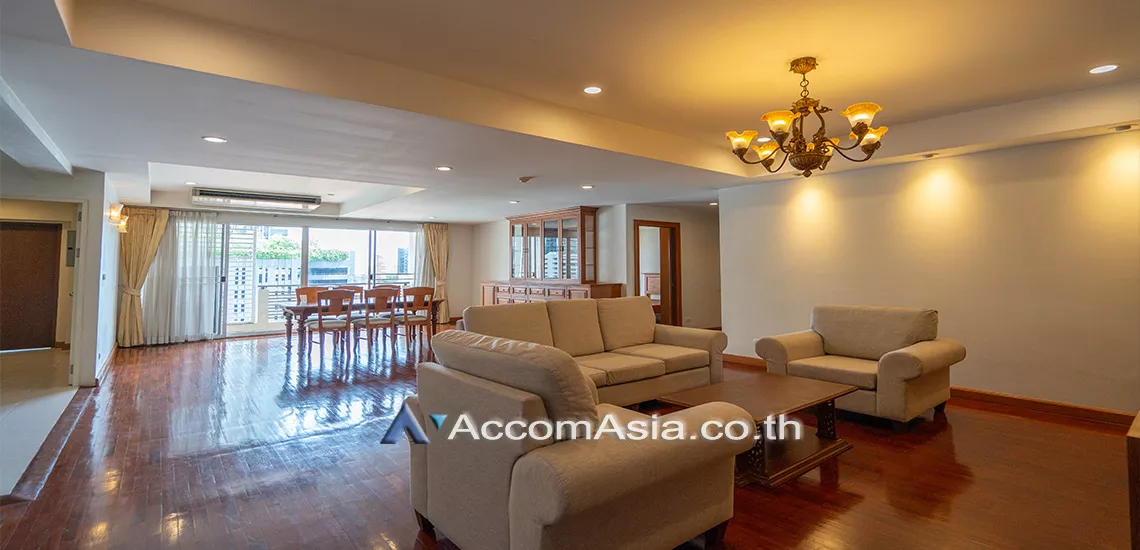 Pet friendly |  3 Bedrooms  Apartment For Rent in Ploenchit, Bangkok  near BTS Ploenchit (AA18930)