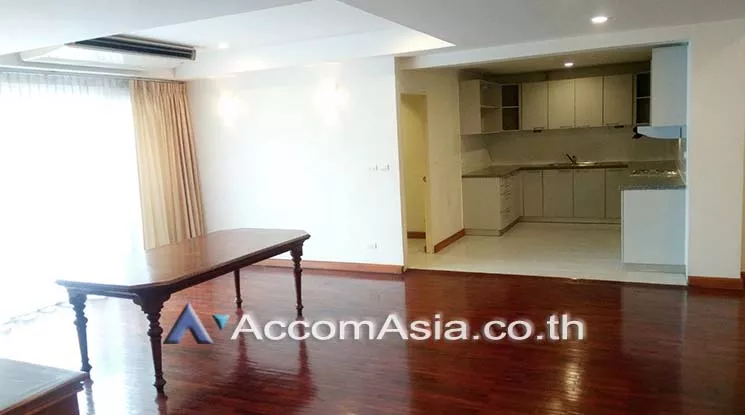 Pet friendly |  3 Bedrooms  Apartment For Rent in Ploenchit, Bangkok  near BTS Ploenchit (AA18931)