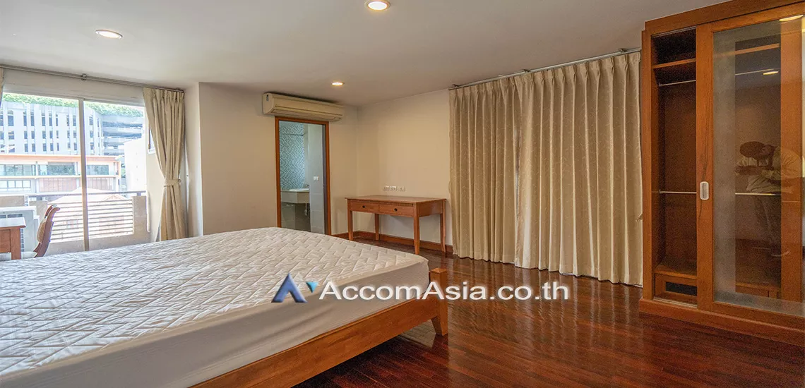Pet friendly |  2 Bedrooms  Apartment For Rent in Ploenchit, Bangkok  near BTS Ploenchit (AA18932)