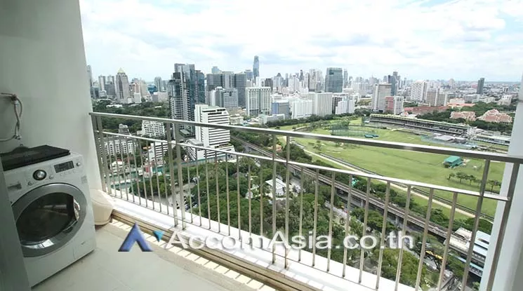 unit 2 Bedrooms  Condominium For Rent in Ploenchit, Bangkok  near BTS Ratchadamri (AA18934)