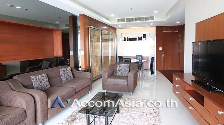 unit 2 Bedrooms  Condominium For Rent in Ploenchit, Bangkok  near BTS Ratchadamri (AA18934)