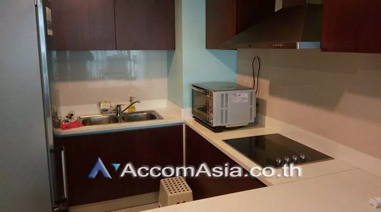 unit 2 Bedrooms  Condominium For Rent in Ploenchit, Bangkok  near BTS Ratchadamri (AA18942)
