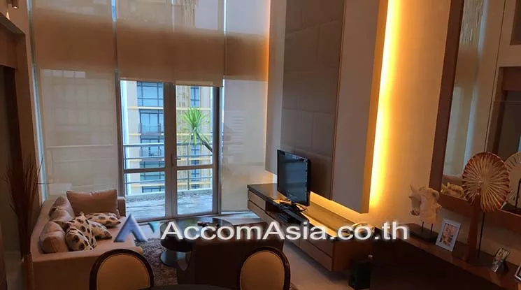 Duplex Condo |  2 Bedrooms  Condominium For Rent in Ploenchit, Bangkok  near BTS Ratchadamri (AA18960)