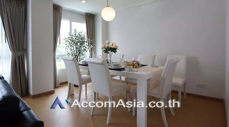  2 Bedrooms  Apartment For Rent in Sukhumvit, Bangkok  near BTS Ekkamai (AA18965)