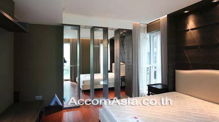 8  2 br Condominium For Sale in Ploenchit ,Bangkok BTS Ratchadamri at Sarasini Residence AA18980