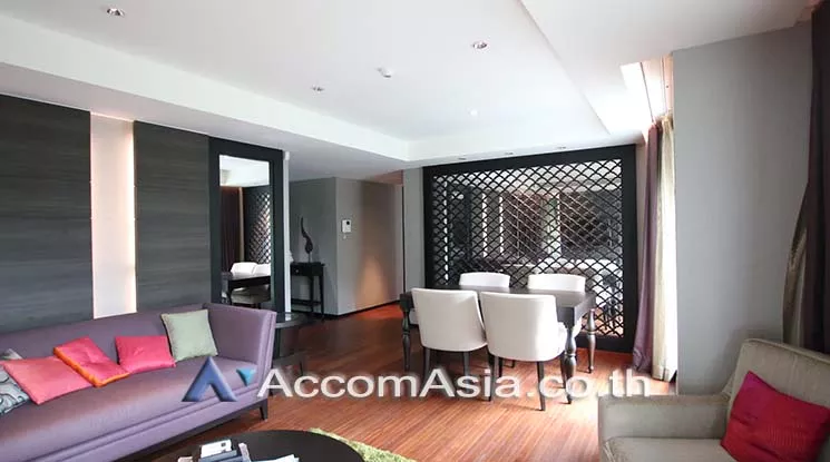  2 Bedrooms  Condominium For Sale in Ploenchit, Bangkok  near BTS Ratchadamri (AA18982)