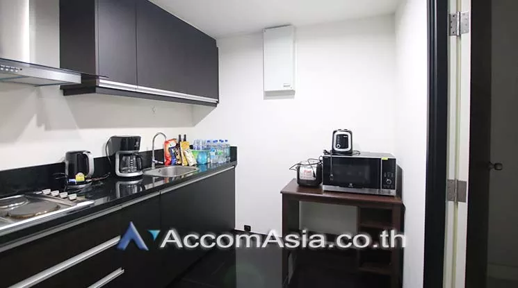 6  2 br Condominium For Sale in Ploenchit ,Bangkok BTS Ratchadamri at Sarasini Residence AA18982