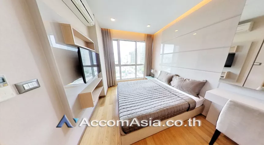  1 Bedroom  Condominium For Rent in Phaholyothin, Bangkok  near MRT Phetchaburi - ARL Makkasan (AA18991)