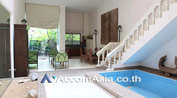  2  5 br Townhouse for rent and sale in Sukhumvit ,Bangkok BTS Phra khanong AA18996
