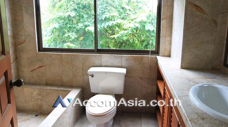 19  5 br Townhouse for rent and sale in Sukhumvit ,Bangkok BTS Phra khanong AA18996