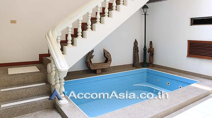  1  5 br Townhouse for rent and sale in Sukhumvit ,Bangkok BTS Phra khanong AA18996