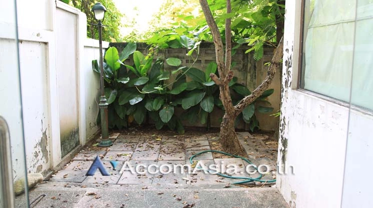 24  5 br Townhouse for rent and sale in Sukhumvit ,Bangkok BTS Phra khanong AA18996