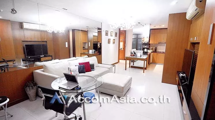  2 Bedrooms  Condominium For Sale in Sukhumvit, Bangkok  near BTS Nana (AA18998)