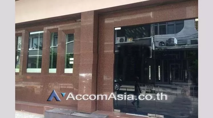 unit Office space For Rent in Sathorn, Bangkok  near BTS Surasak (AA19007)