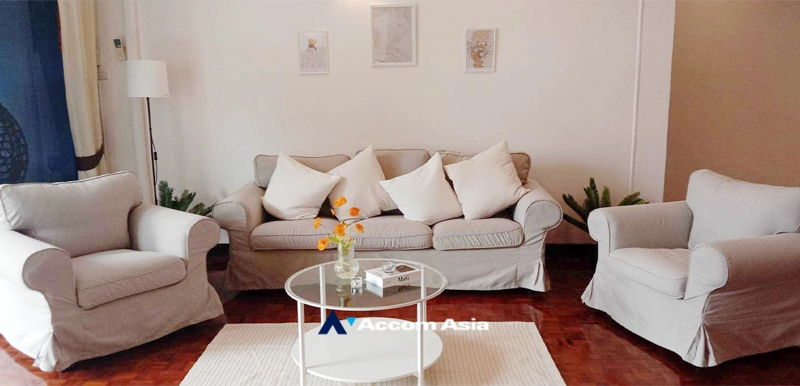 unit 3 Bedrooms  Apartment For Rent in Sukhumvit, Bangkok  near BTS Phrom Phong - MRT Phetchaburi (AA19026)