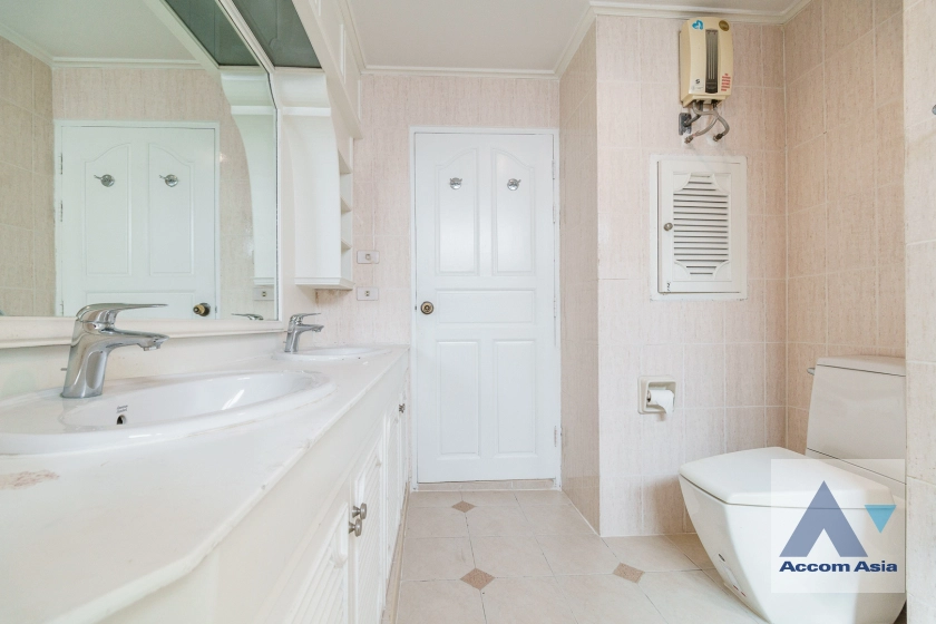 23  4 br Apartment For Rent in Sukhumvit ,Bangkok BTS Phrom Phong at Pet friendly - High rise Apartment in Phrom Phong AA19041