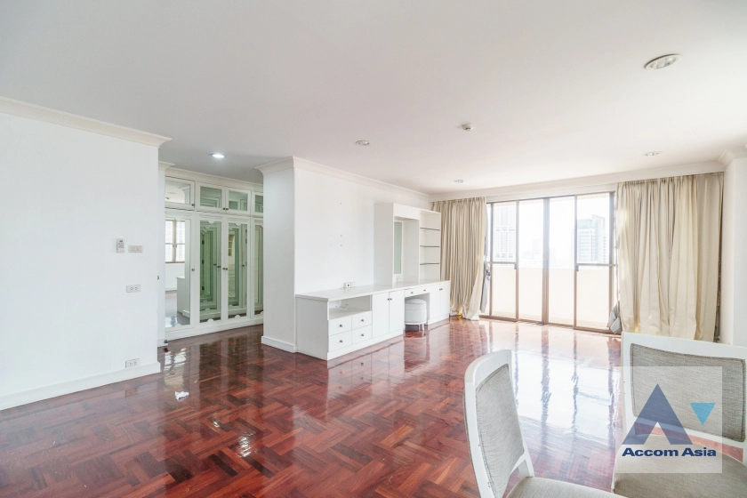 22  4 br Apartment For Rent in Sukhumvit ,Bangkok BTS Phrom Phong at Pet friendly - High rise Apartment in Phrom Phong AA19041