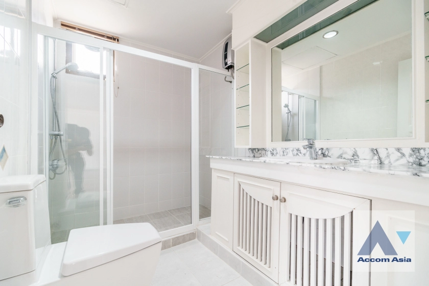 27  4 br Apartment For Rent in Sukhumvit ,Bangkok BTS Phrom Phong at Pet friendly - High rise Apartment in Phrom Phong AA19041