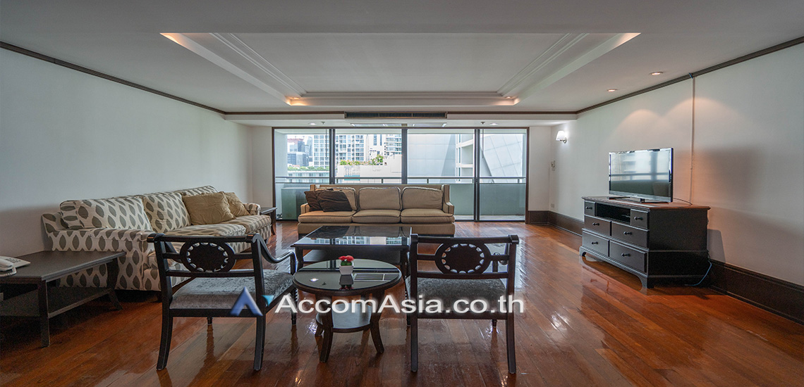 Pet friendly |  Charming view of Sukhumvit Apartment  3 Bedroom for Rent BTS Nana in Sukhumvit Bangkok
