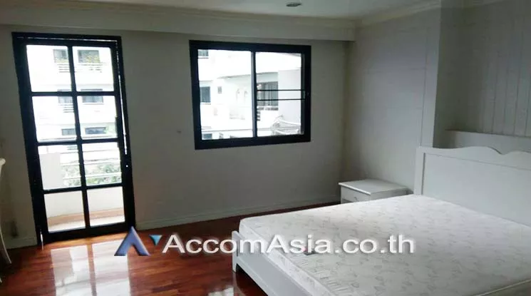  3 Bedrooms  Apartment For Rent in Sukhumvit, Bangkok  near BTS Asok - MRT Sukhumvit (AA19070)
